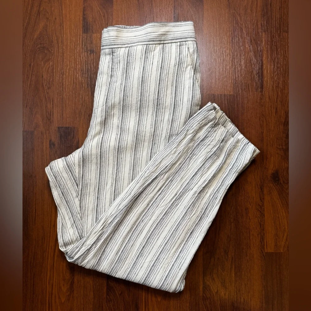 Banana Republic Hayden Blue and White Striped Cropped Pants Linen Blend Sz 6